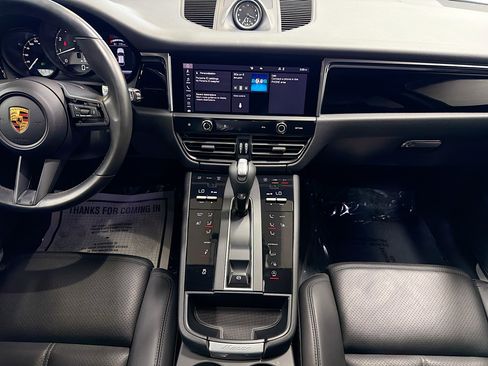 Certified 2022 Porsche Macan S image 19