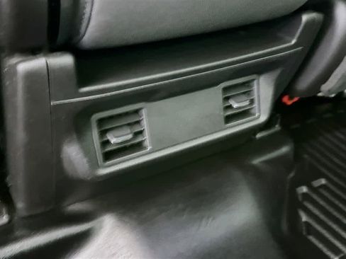 Used 2023 Chevrolet Silverado 2500 W/T image 13