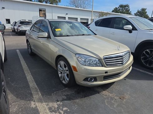 Used 2010 Mercedes-Benz C 300 Sedan image 2