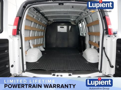 Used 2024 Chevrolet Express 2500 w/ Driver Convenience Package image 8