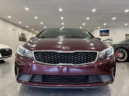 Used 2017 Kia Forte LX FWD image 2