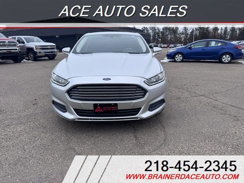 Used 2016 Ford Fusion SE image 7
