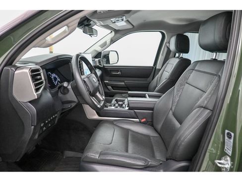 Used 2023 Toyota Tundra SR5 w/ SR5 Premium Package AWD/4WD image 32