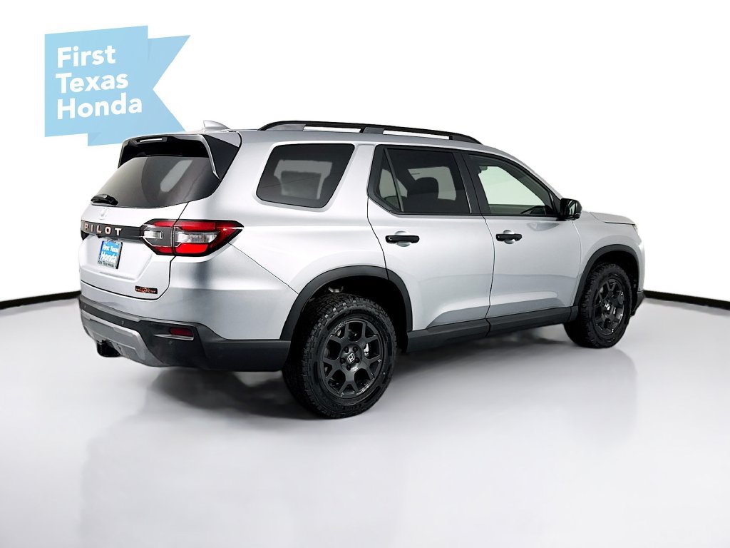 New 2026 Honda Pilot TrailSport image 7
