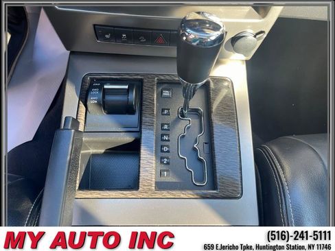 Used 2012 Jeep Liberty Limited w/ Tire & Wheel Group image 19