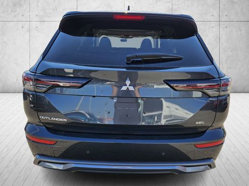 New 2026 Mitsubishi Outlander SEL image 6