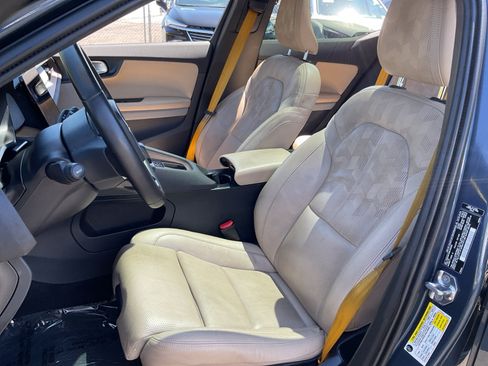 Used 2023 Dodge Charger SXT w/ Blacktop Package RWD image 18