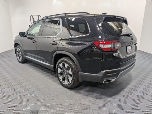 New 2026 Honda Pilot Touring image 4