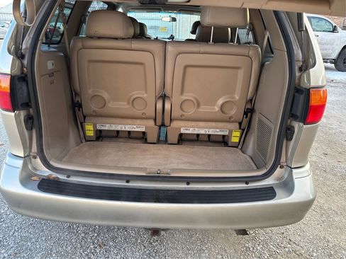 Used 2000 Toyota Sienna XLE image 14