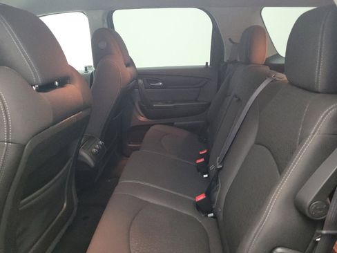 Used 2015 GMC Acadia SLE FWD image 18