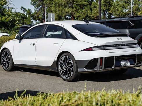 Certified 2025 Hyundai Ioniq 6 SEL RWD image 2