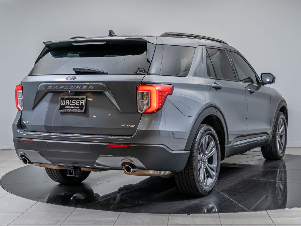 Used 2022 Ford Explorer XLT w/ Equipment Group 202A AWD/4WD image 10