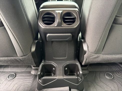 Used 2021 Jeep Wrangler Unlimited Sport image 29