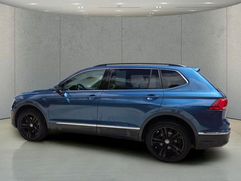 Used 2020 Volkswagen Tiguan SE w/ Panoramic Sunroof Package FWD image 5