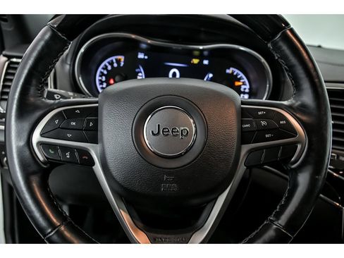 Used 2020 Jeep Grand Cherokee Overland AWD/4WD image 21