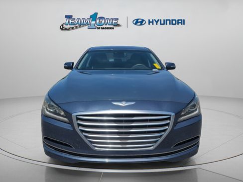 Used 2015 Hyundai Genesis 3.8 RWD image 2
