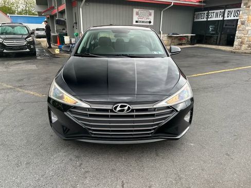 Used 2019 Hyundai Elantra SE FWD image 9