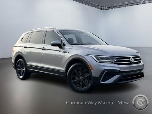 Used 2024 Volkswagen Tiguan SE image 2