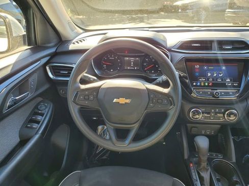 Certified 2023 Chevrolet TrailBlazer LT w/ Convenience Package AWD/4WD image 16