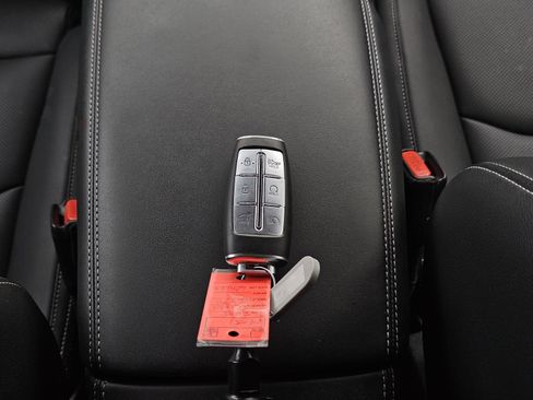 Used 2025 Genesis GV70 2.5T image 34