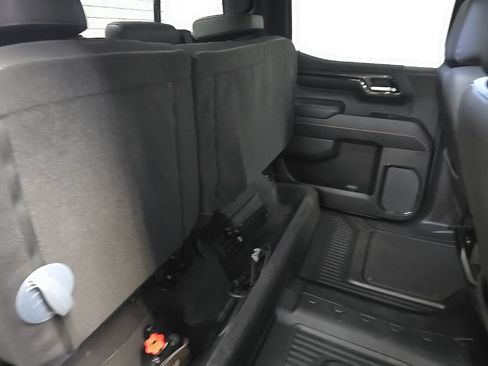 Used 2023 GMC Sierra 1500 AT4 w/ Technology Package AWD/4WD image 18