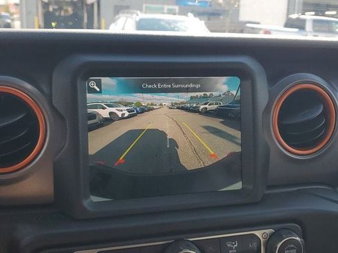 Certified 2022 Jeep Gladiator Mojave w/ Trailer Tow Package image 32