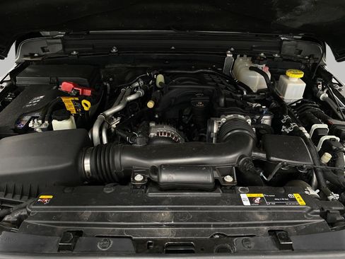 Used 2023 Jeep Gladiator Mojave w/ LED Lighting Group AWD/4WD image 12