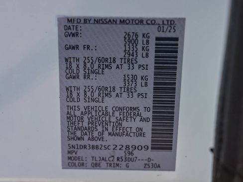 Used 2025 Nissan Pathfinder SV w/ SV Premium Package FWD image 33