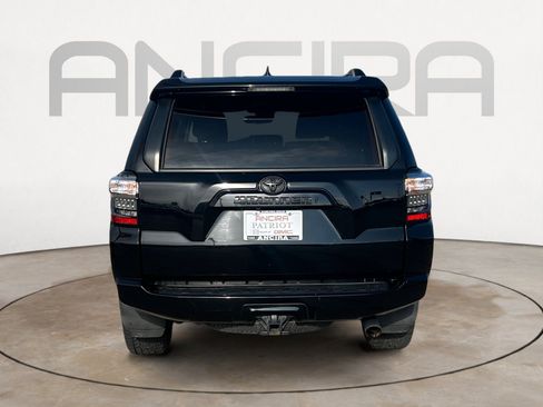 Used 2022 Toyota 4Runner SR5 Premium image 9
