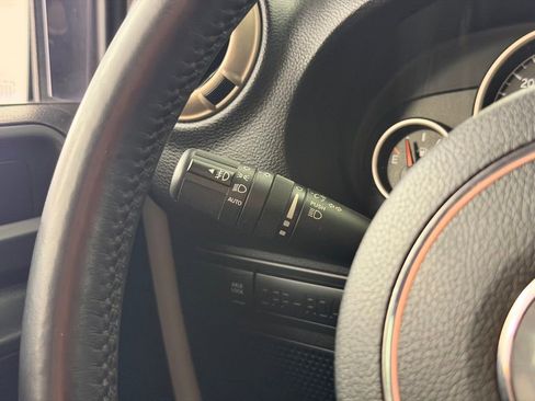 Used 2017 Jeep Wrangler Unlimited Sahara AWD/4WD image 14