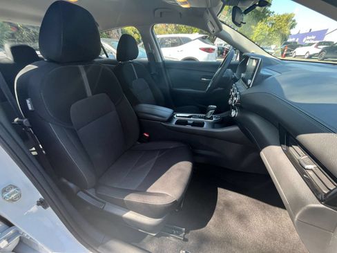 Used 2025 Nissan Sentra SV FWD image 34