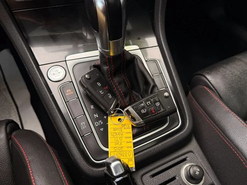 Used 2015 Volkswagen GTI SE FWD image 14