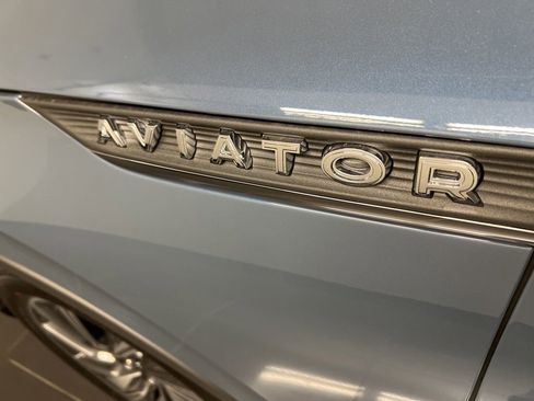 New 2026 Lincoln Aviator AWD image 39