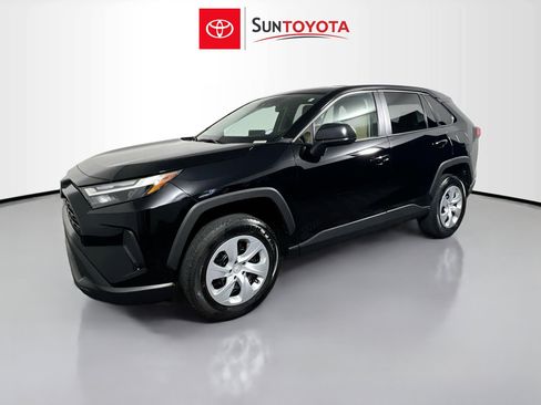 Used 2025 Toyota RAV4 LE FWD image 7