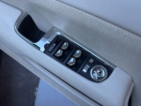 Used 2014 Rolls-Royce Wraith image 51