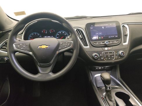 Used 2021 Chevrolet Malibu LT FWD image 22