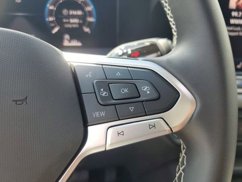 Used 2025 Volkswagen Tiguan S image 27