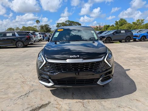 Certified 2024 Kia Sportage EX FWD image 3