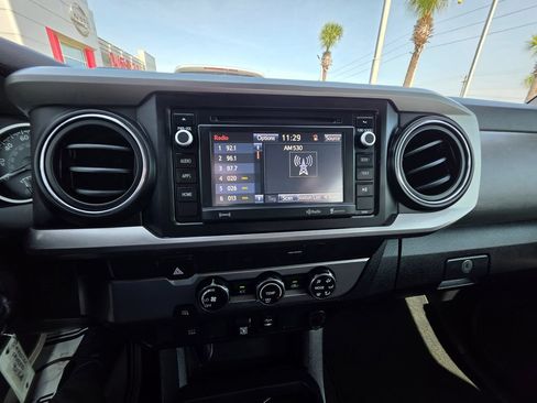 Used 2019 Toyota Tacoma SR5 RWD image 16