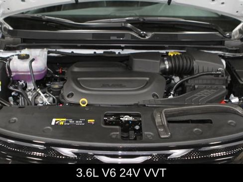 New 2027 Chrysler Pacifica Limited AWD/4WD image 3