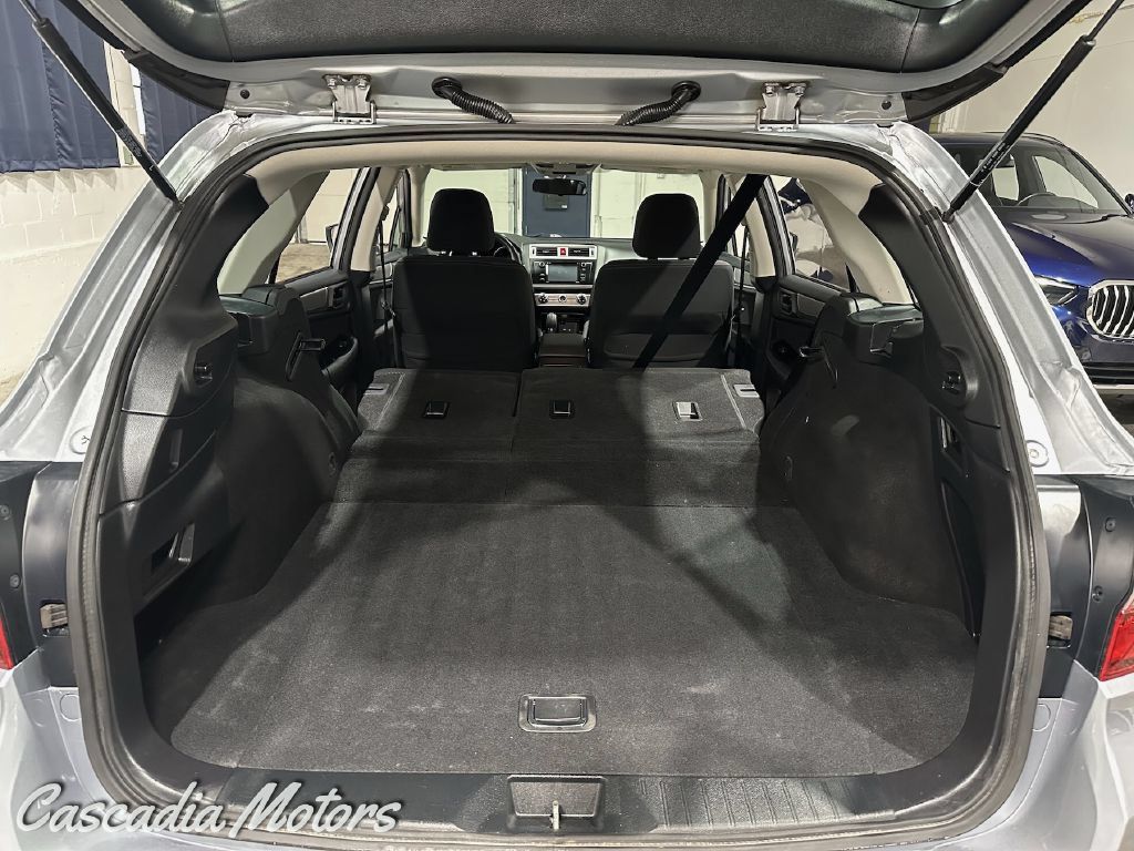 Used 2017 Subaru Outback 2.5i AWD/4WD image 11