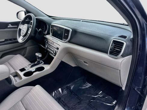 Certified 2022 Kia Sportage LX w/ LX FWD Value Edition Package image 27