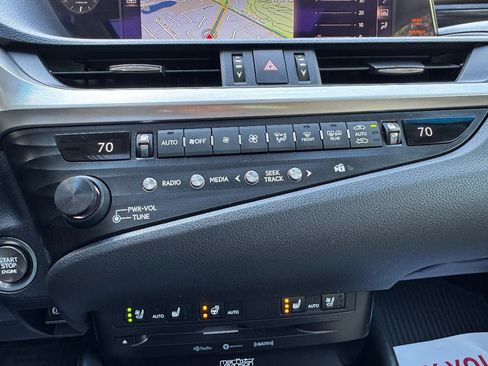 Used 2019 Lexus ES 350 image 26