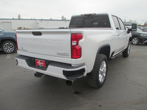 Used 2021 Chevrolet Silverado 3500 High Country w/ Z71 Off-Road Package image 4