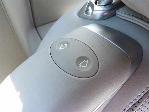 Used 2009 Mercedes-Benz SL 550 image 54