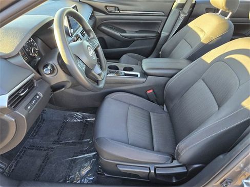 Used 2025 Nissan Altima 2.5 S image 8