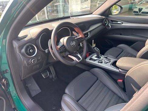 New 2025 Alfa Romeo Stelvio Sprint image 10