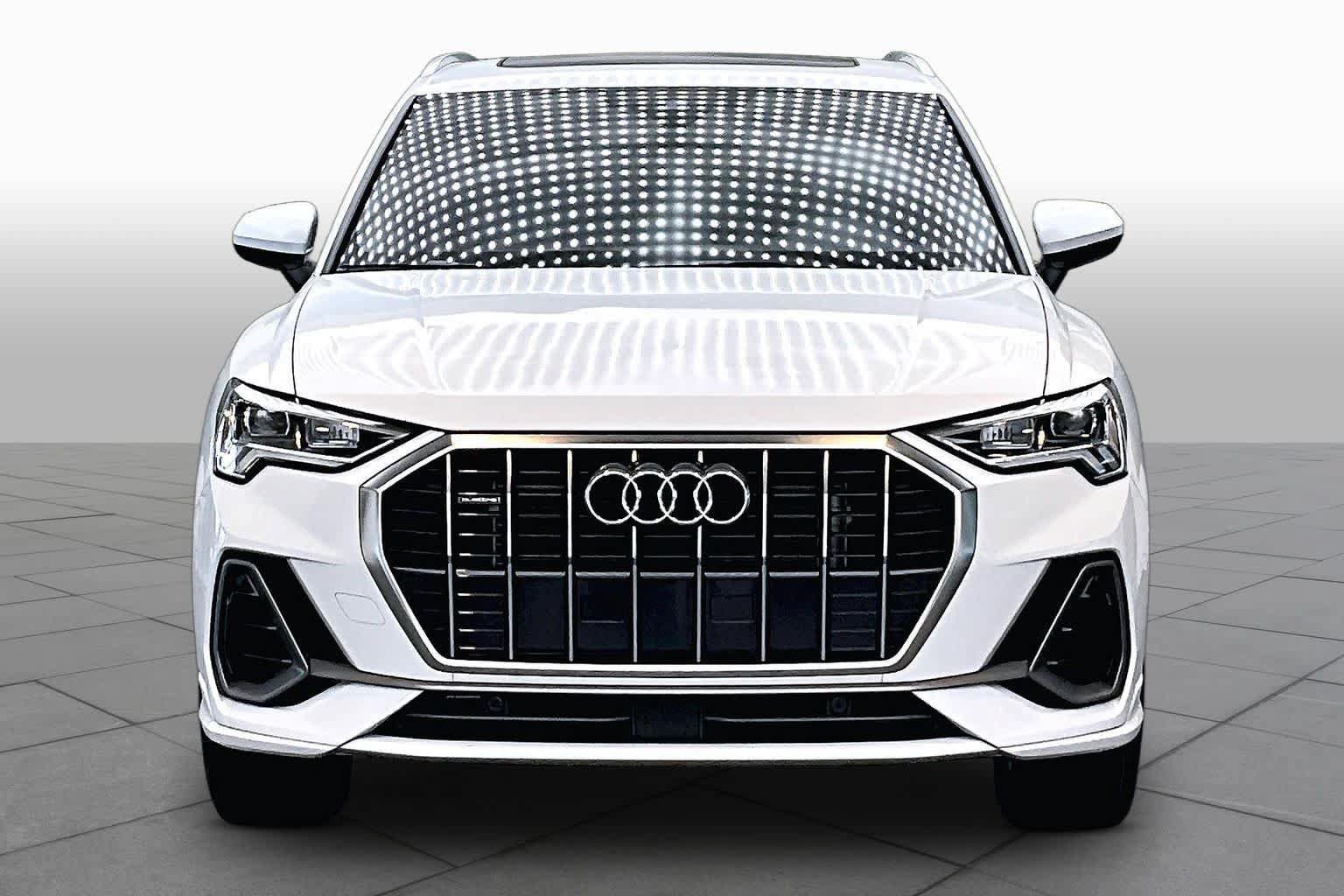 Used 2024 Audi Q3 2.0T Premium w/ Convenience Package AWD/4WD image 4