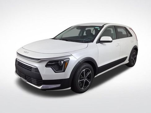 Used 2026 Kia Niro LX FWD image 2