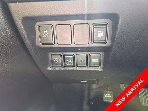 Used 2020 Nissan Rogue S AWD/4WD image 13